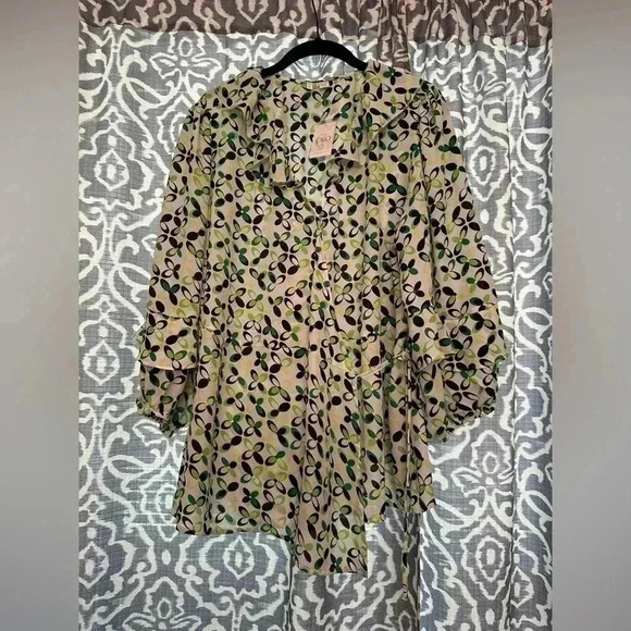 Green and white CATO blouse. NWT 18/20W - Picture 5 of 5